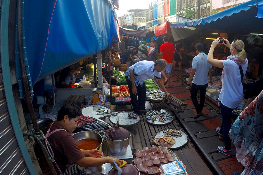 mercado do trem de maeklong